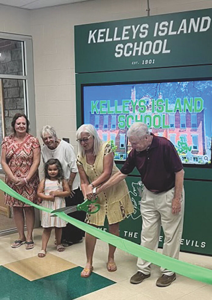 Wall of Fame Ribbon Cutting
